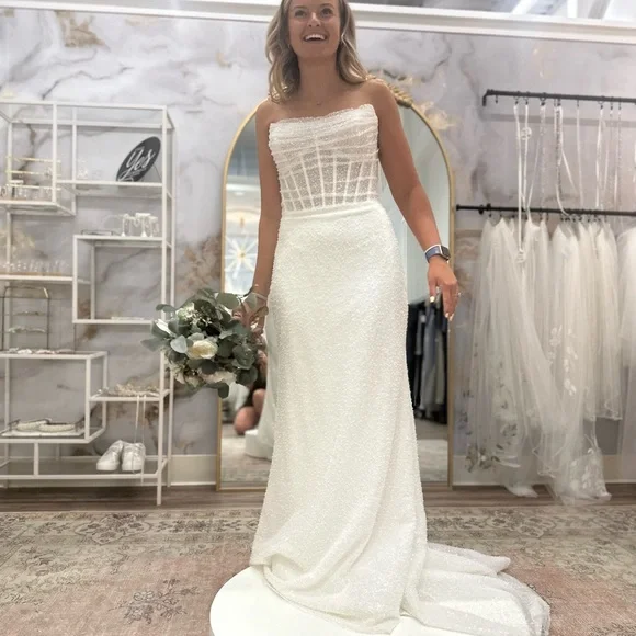 White Strapless Wedding Gown